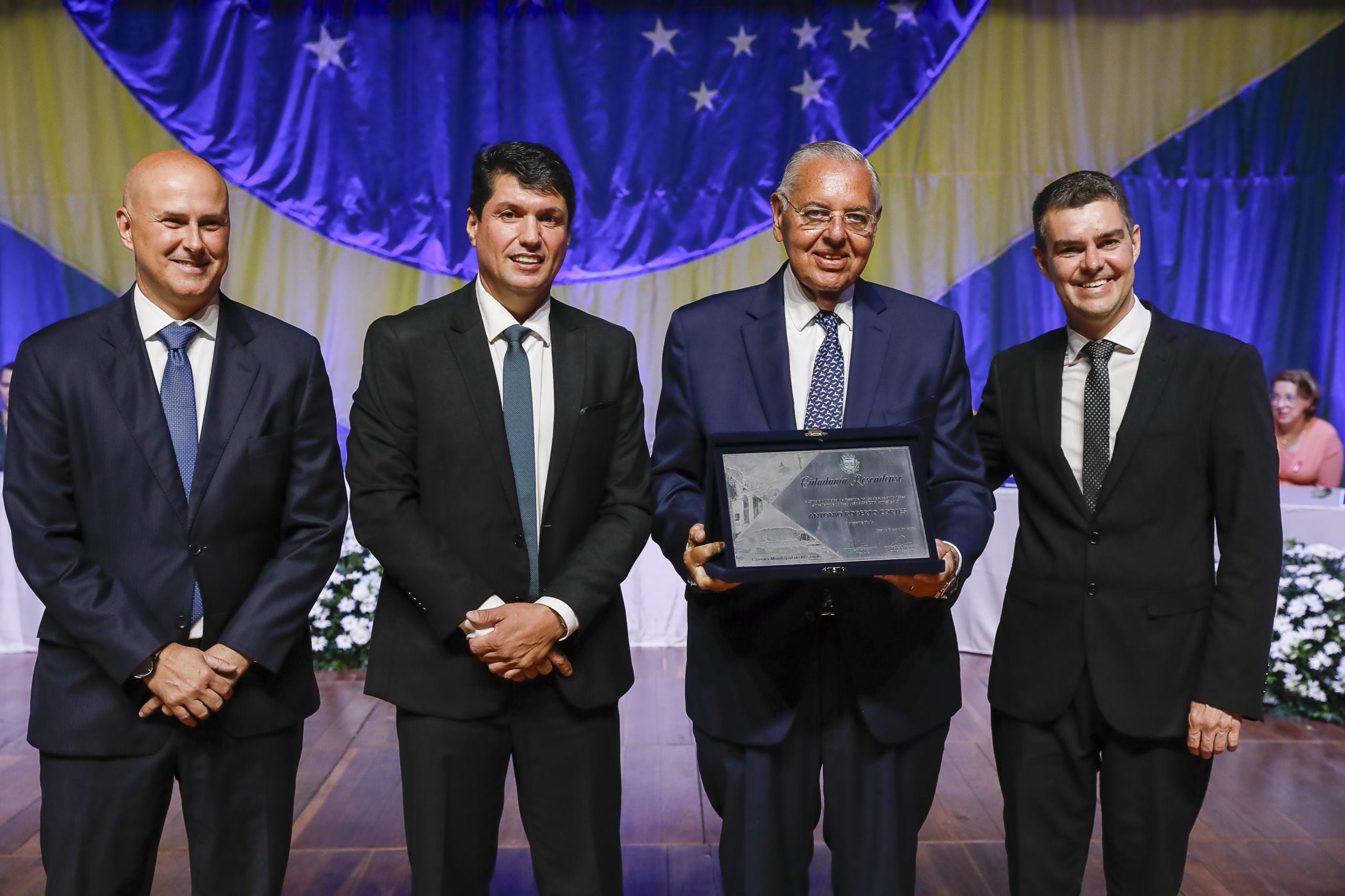 Roberto Cortes é agora Cidadão Resendense