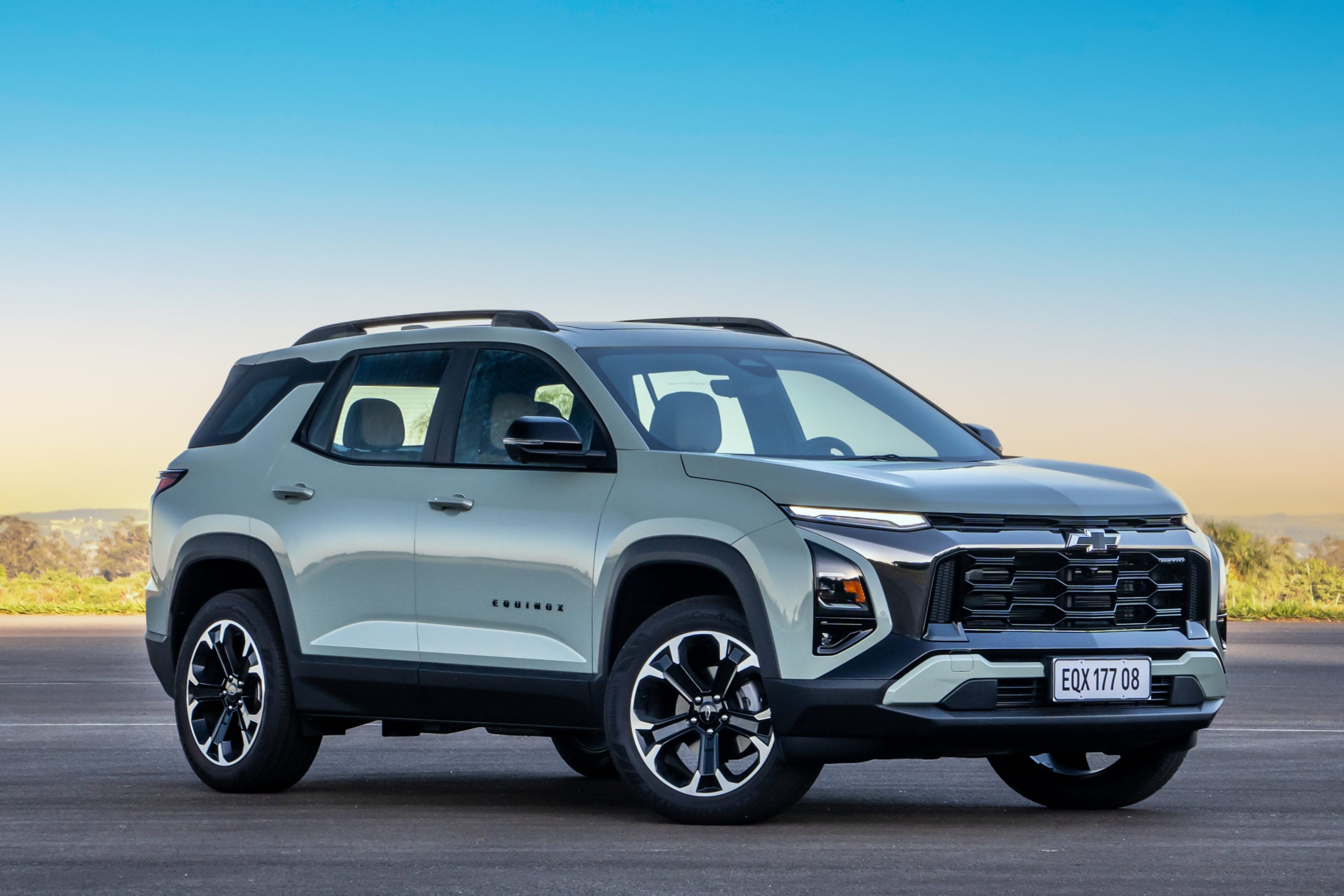 Chevrolet Equinox turbo tem duas versões com o mesmo preço - AutoData