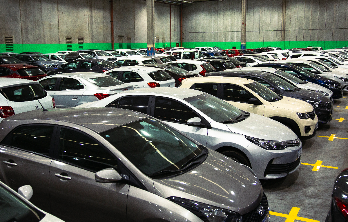 Governo amplia Move Brasil e passa a incluir seminovos para motoristas de aplicativo e taxistas