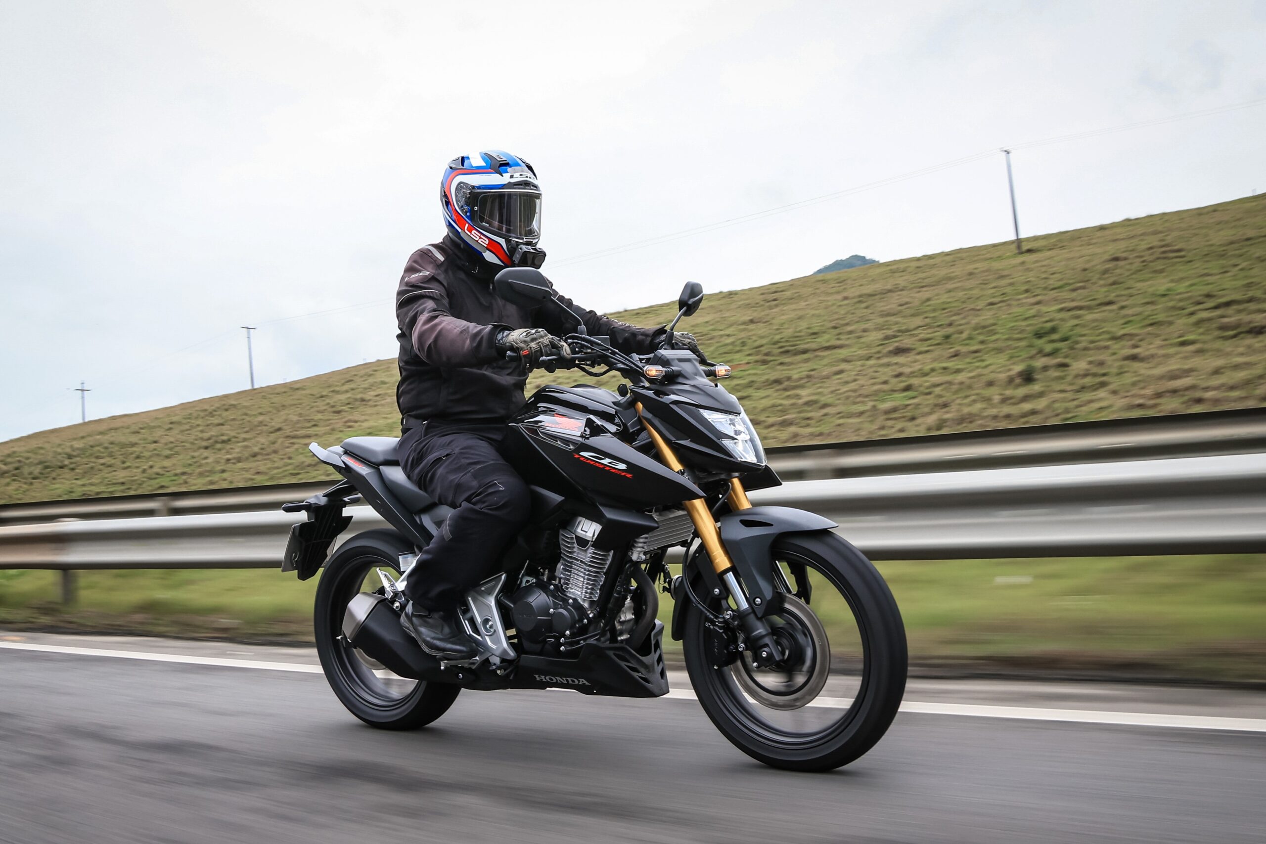 Honda CB300F Twister 2027