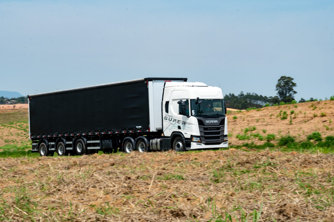 Comparativo Scania e Volvo 500 cv